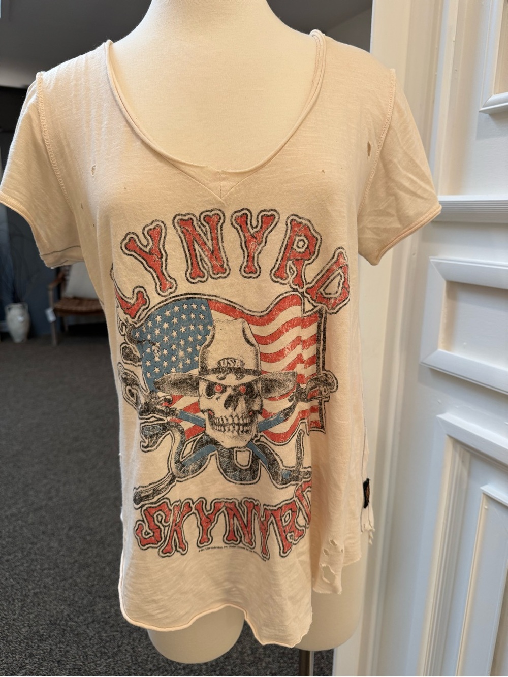 Trunk LTD Women's LYNYRD SKYNYRD graphic tee
